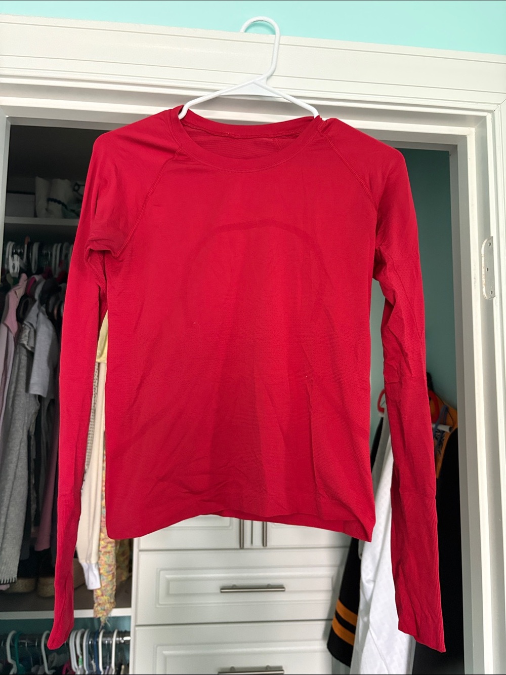 lululemon athletica Women’s Red Long-Sleeve Crewneck Top